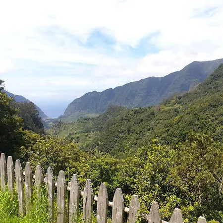 Casinhas Da Laurissilva Jaktstuga *