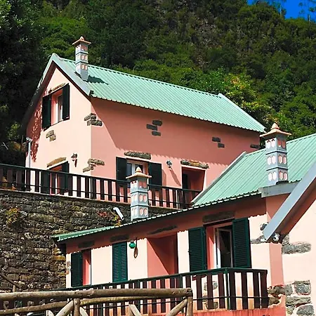 Casinhas Da Laurissilva Lodge *