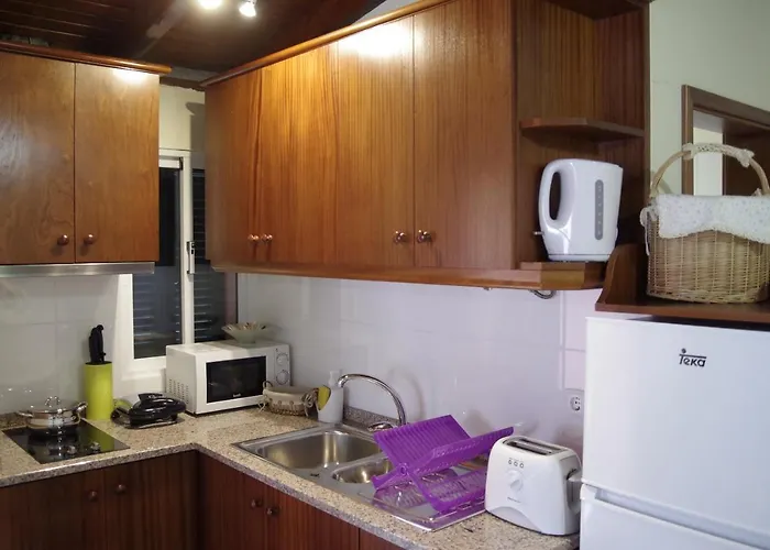 Casinhas Da Laurissilva Lodge *