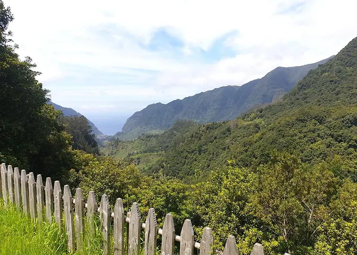 Casinhas Da Laurissilva Lodge *