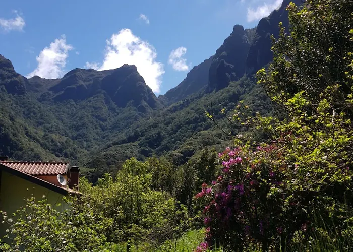 Casinhas Da Laurissilva Lodge